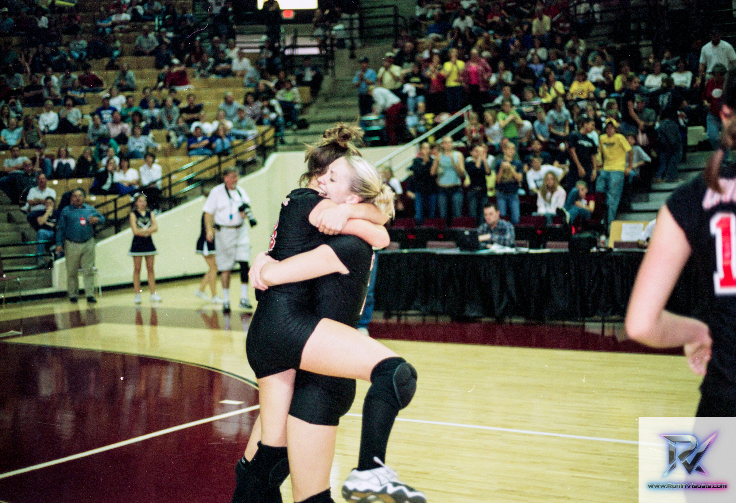 A photo from the 2002 state championship match, won by the Brazos Cougarettes. (© 2002 Creighton Holub, all rights reserved)